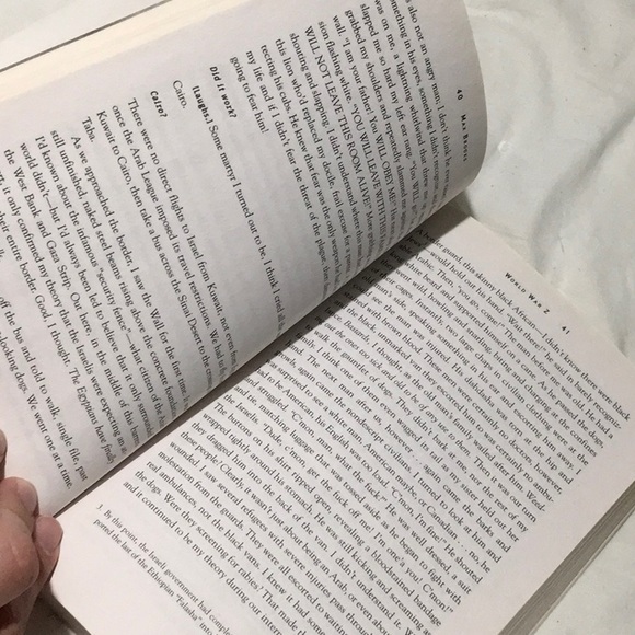 World War Z Novel - Picture 4 of 5